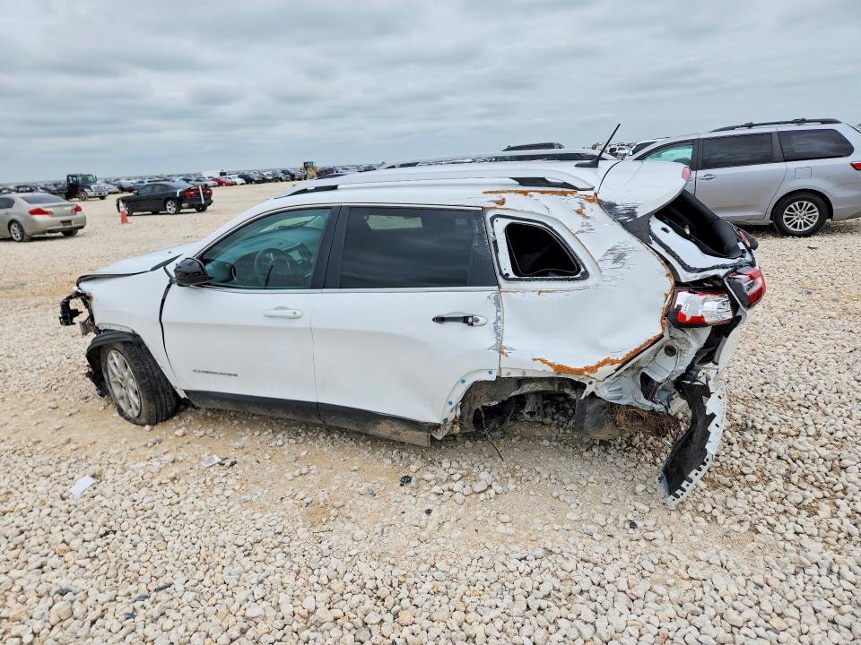 55703776 :رقم المزاد ، 1C4PJLCB3JD574404 vin ، 2018 Jeep Cherokee مزاد بيع
