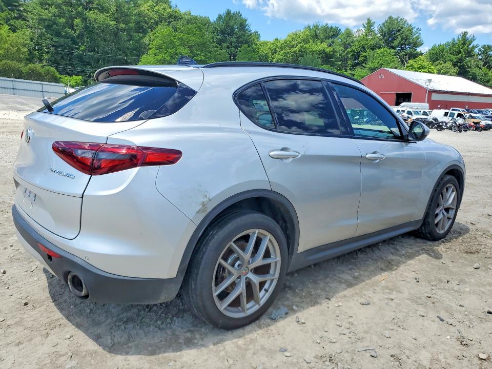 Aukcja sprzedaży 2018 Alfa Romeo Stelvio, vin: ZASFAKNN7J7B99636, numer aukcji: 55597306