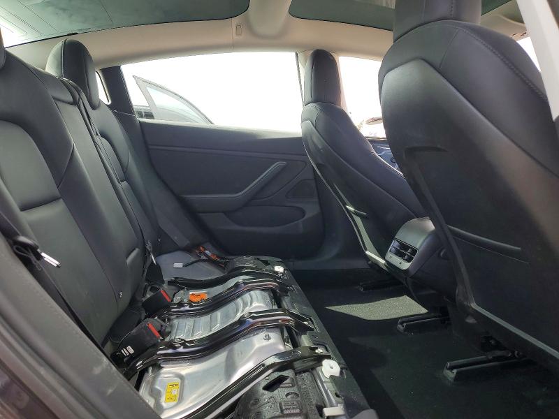 55831536 :رقم المزاد ، 5YJ3E1EA8JF153332 vin ، 2018 Tesla Model 3 مزاد بيع