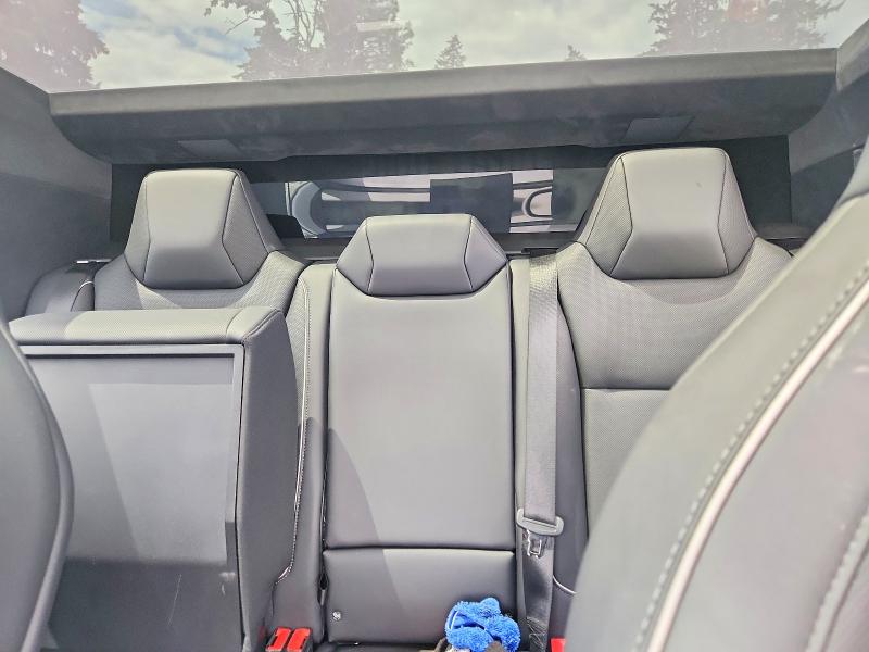 56141156 :رقم المزاد ، 7G2CEHED7SA080047 vin ، 2025 Tesla Cybertruck مزاد بيع