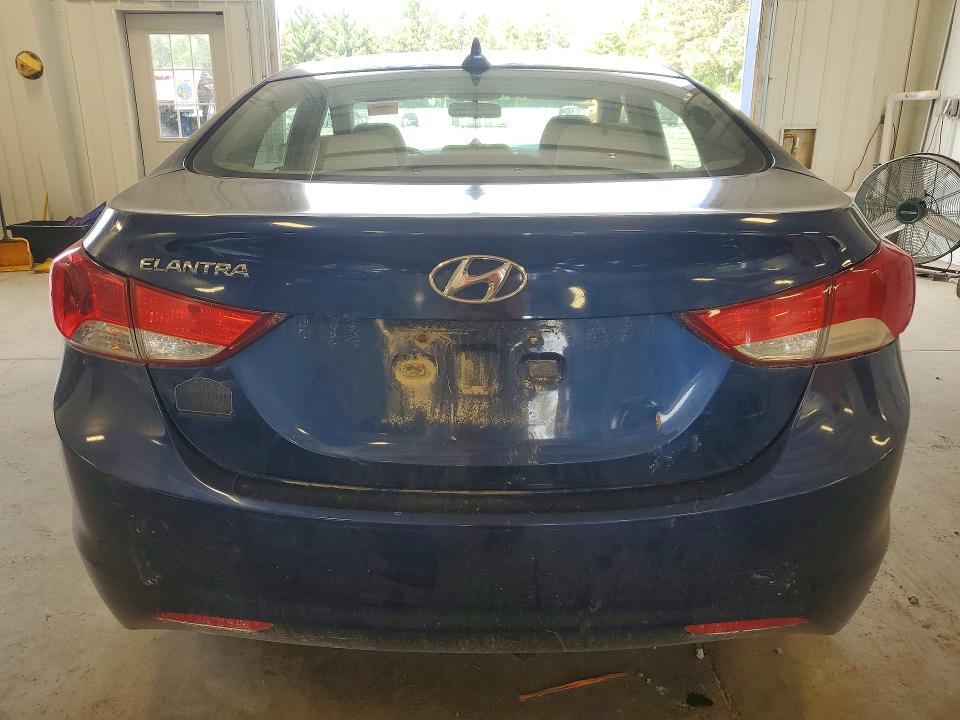 2013 Hyundai Elantra მანქანა იყიდება აუქციონზე, vin: KMHDH4AE9DU562159, აუქციონის ნომერი: 57884806