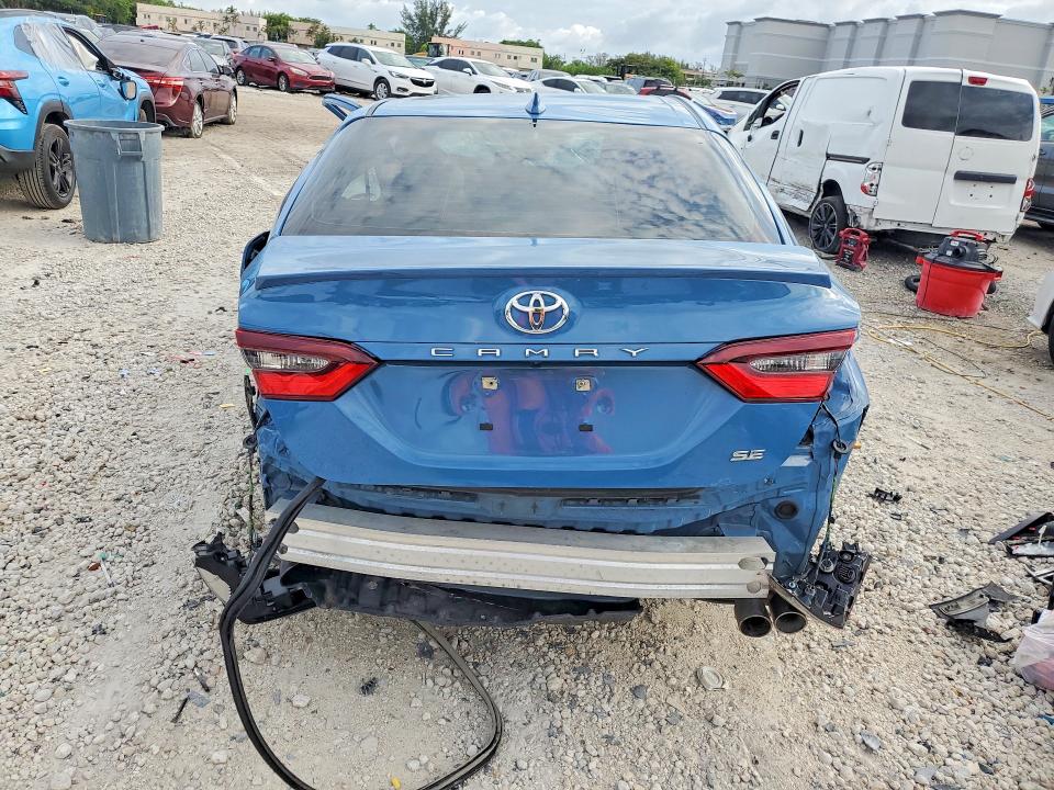 2023 Toyota Camry მანქანა იყიდება აუქციონზე, vin: 4T1G11AK4PU125809, აუქციონის ნომერი: 56562766
