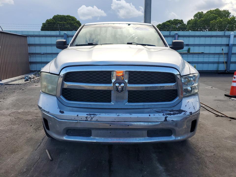 58235246 :رقم المزاد ، 1C6RR7GG4JS300632 vin ، 2018 Ram 1500 مزاد بيع
