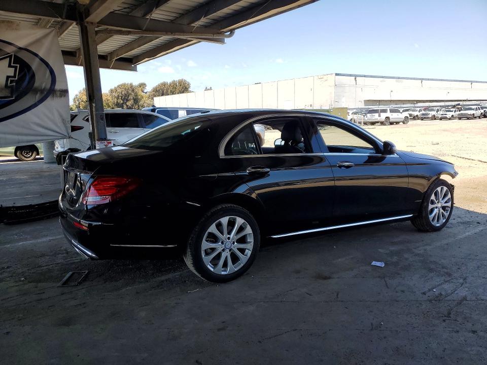 Продажа на аукционе авто 2017 Mercedes-benz E, vin: WDDZF4JBXHA090637, номер лота: 57428106