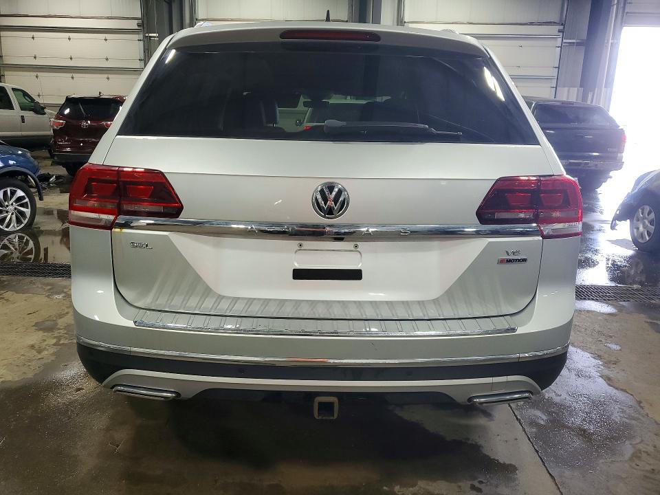 57707046 :رقم المزاد ، 1V2MR2CA3JC591544 vin ، 2018 Volkswagen Atlas مزاد بيع