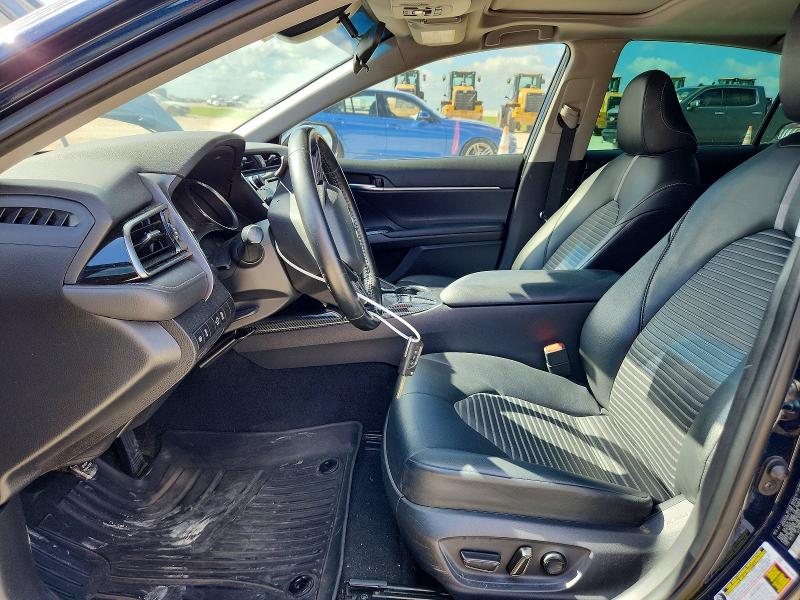 57520196 :رقم المزاد ، 4T1G11AK1LU929575 vin ، 2020 Toyota Camry مزاد بيع
