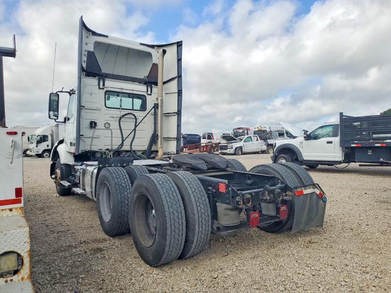 64266766 :رقم المزاد ، 4V4WC9DH5LN258340 vin ، 2020 Volvo Vnr مزاد بيع