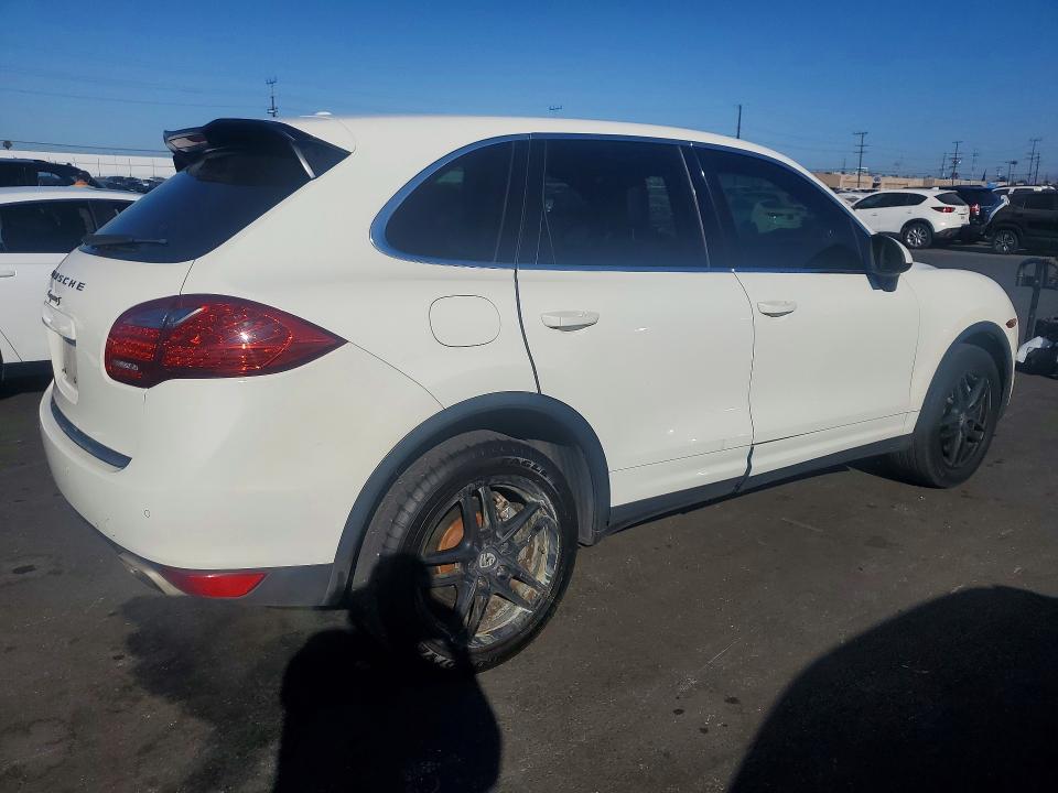Aukcja sprzedaży 2011 Porsche Cayenne, vin: WP1AB2A25BLA42058, numer aukcji: 57713206