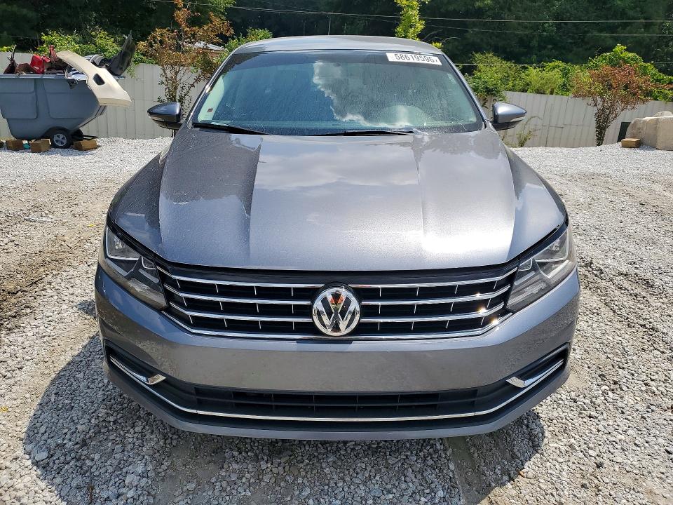 2017 Volkswagen Passat მანქანა იყიდება აუქციონზე, vin: 1VWAT7A38HC072763, აუქციონის ნომერი: 58619596