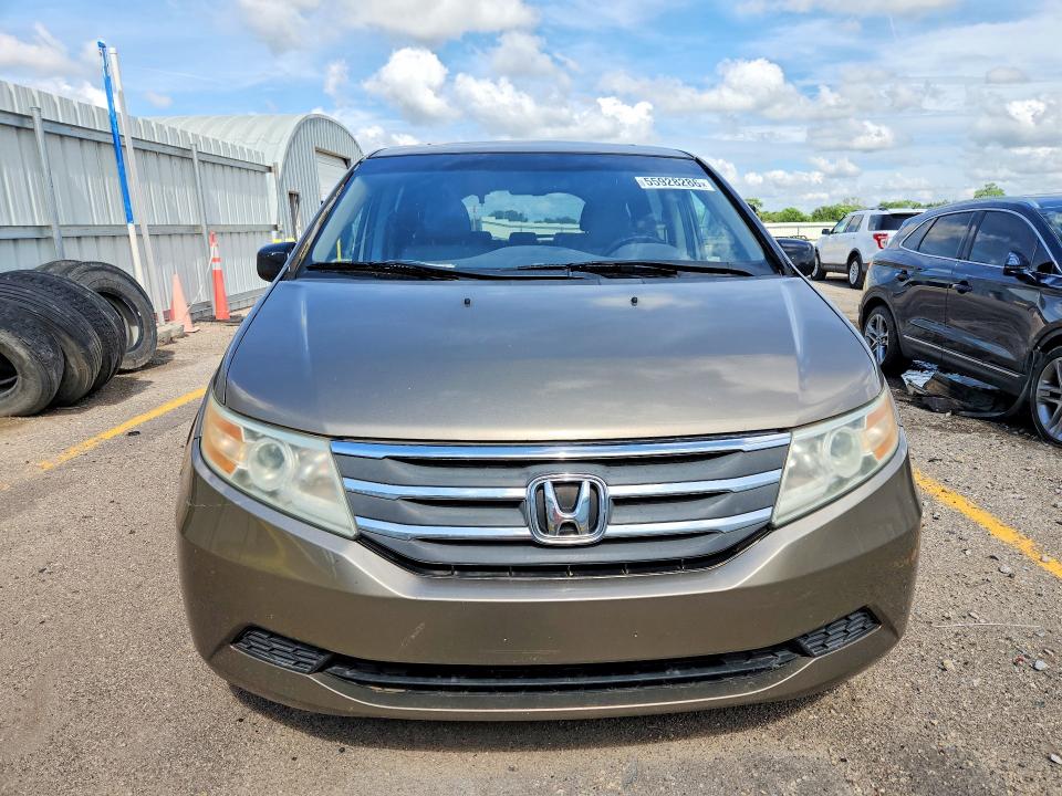 55928286 :رقم المزاد ، 5FNRL5H69BB096932 vin ، 2011 Honda Odyssey مزاد بيع