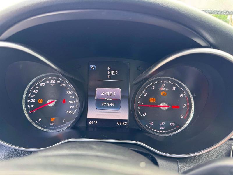 56053306 :رقم المزاد ، 55SWF4KB1FU068945 vin ، 2015 Mercedes-benz C مزاد بيع