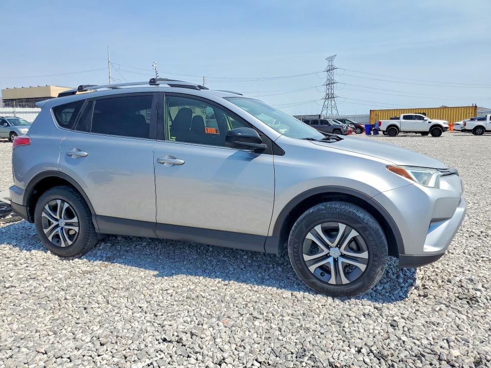 Продаж на аукціоні авто 2018 Toyota Rav4, vin: JTMZFREV9JD126253, номер лоту: 57376626
