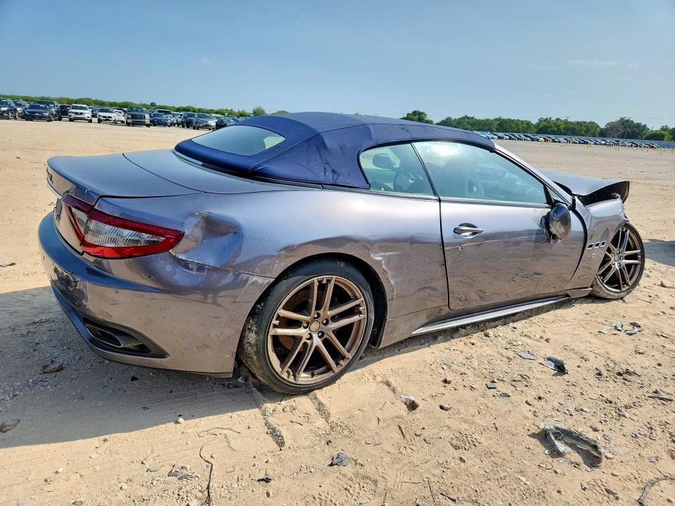 58633446 :رقم المزاد ، ZAM45VMA1H0203604 vin ، 2017 Maserati Granturismo مزاد بيع