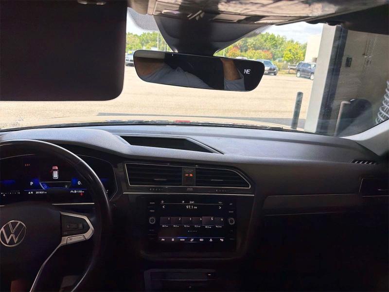 2022 Volkswagen Tiguan მანქანა იყიდება აუქციონზე, vin: 3VV3B7AX7NM110142, აუქციონის ნომერი: 55907416