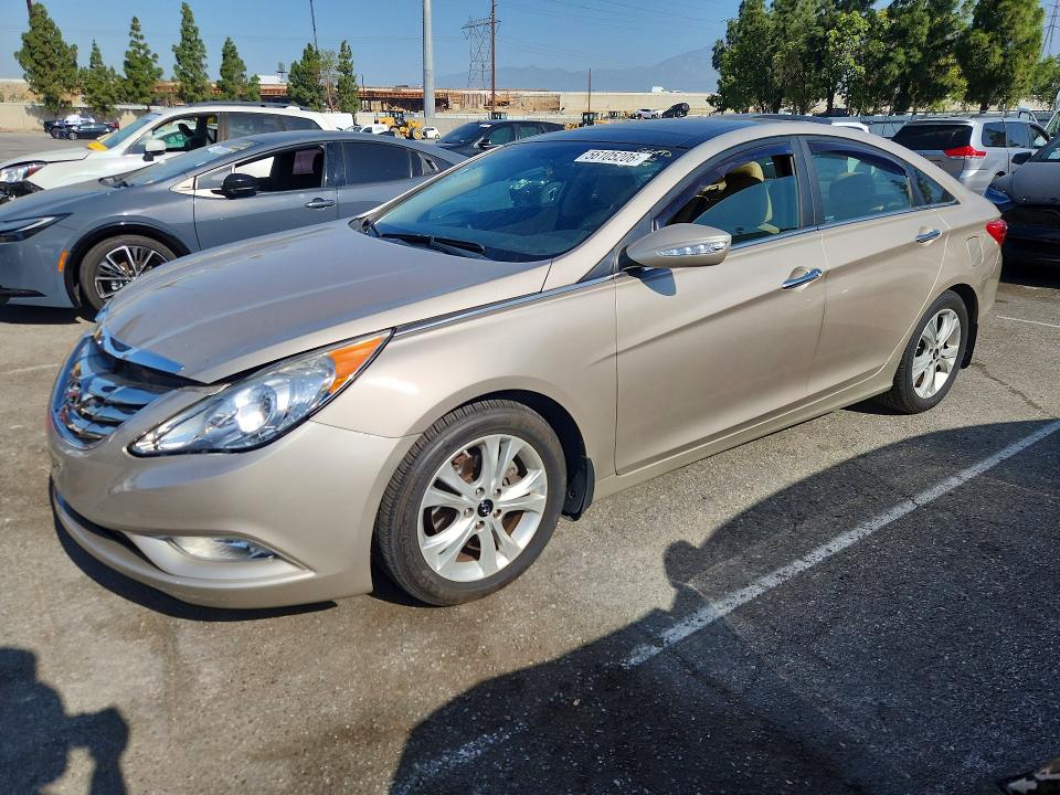 56105206 :رقم المزاد ، 5NPEC4AC1CH321601 vin ، 2012 Hyundai Sonata مزاد بيع