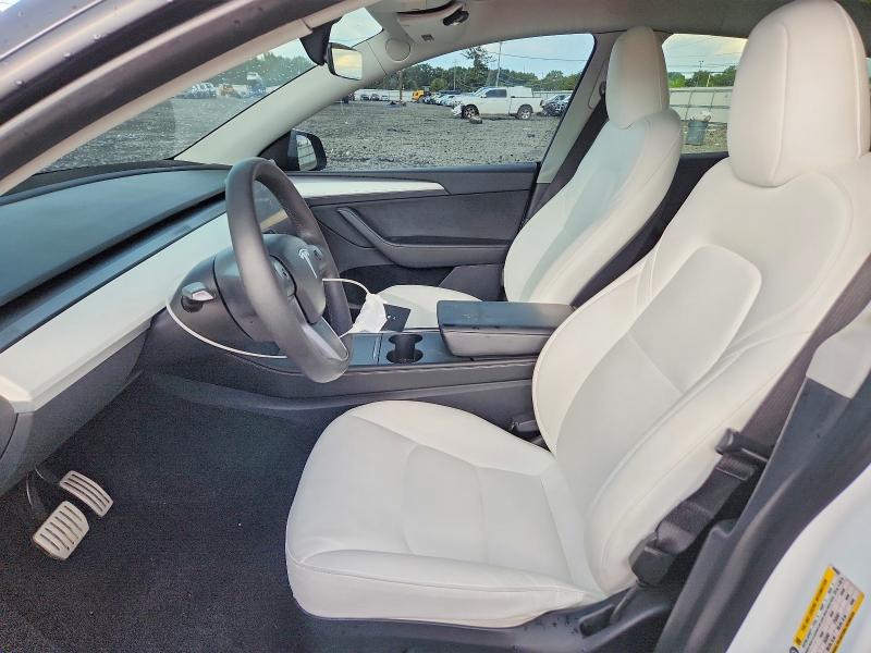 57691236 :رقم المزاد ، 7SAYGDEF8PF806850 vin ، 2023 Tesla Model Y مزاد بيع