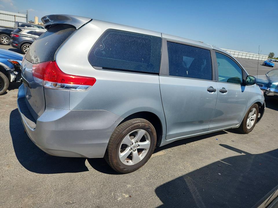 Продажа на аукционе авто 2014 Toyota Sienna, vin: 5TDZK3DCXES516555, номер лота: 57581806