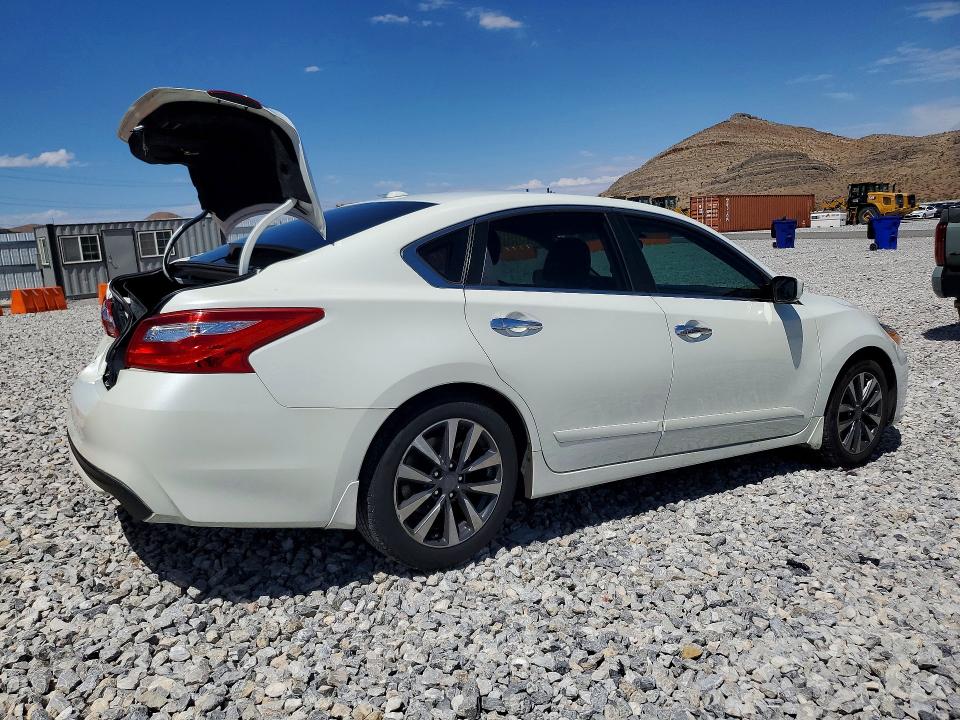 2017 Nissan Altima მანქანა იყიდება აუქციონზე, vin: 1N4AL3AP0HC124214, აუქციონის ნომერი: 58489286