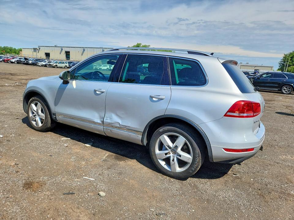 2012 Volkswagen Touareg მანქანა იყიდება აუქციონზე, vin: WVGEF9BP3CD010632, აუქციონის ნომერი: 57697666