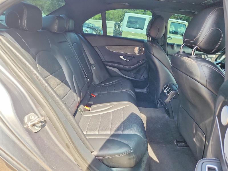 55712646 :رقم المزاد ، W1KWF8DB5MR618750 vin ، 2021 Mercedes-benz C مزاد بيع