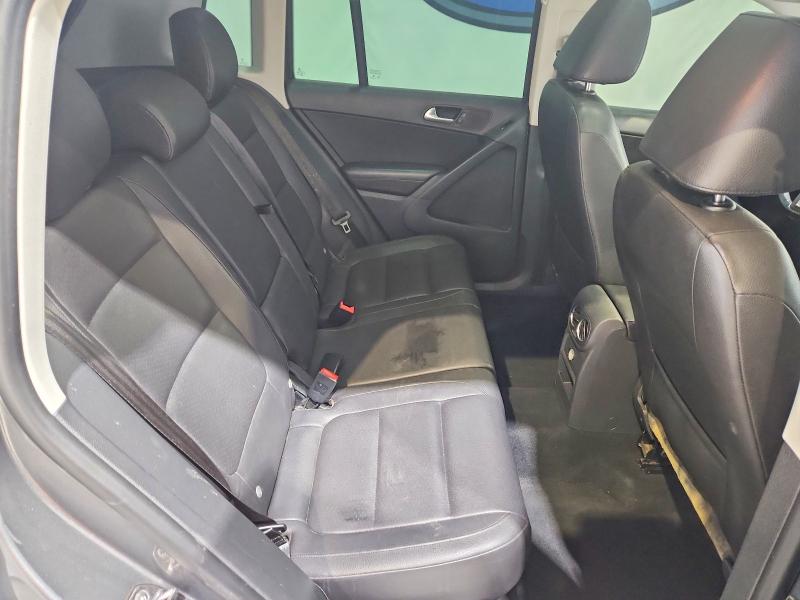 58683196 :رقم المزاد ، WVGAV7AX3CW005832 vin ، 2012 Volkswagen Tiguan مزاد بيع