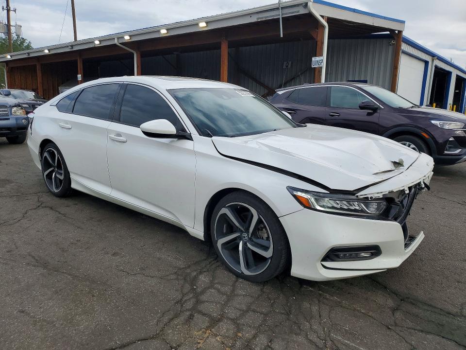 56273096 :رقم المزاد ، 1HGCV2F39JA050906 vin ، 2018 Honda Accord مزاد بيع