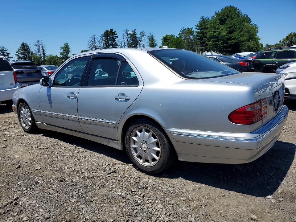 2000 Mercedes-benz E მანქანა იყიდება აუქციონზე, vin: WDBJF65J5YB157898, აუქციონის ნომერი: 55722556