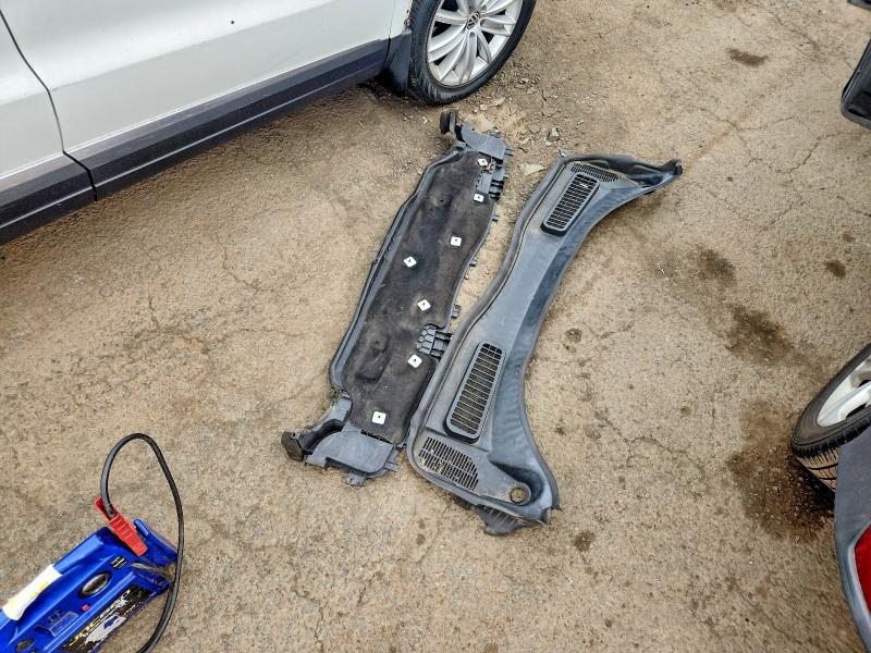2014 Ford Escape მანქანა იყიდება აუქციონზე, vin: 1FMCU9GX1EUD18410, აუქციონის ნომერი: 55986726