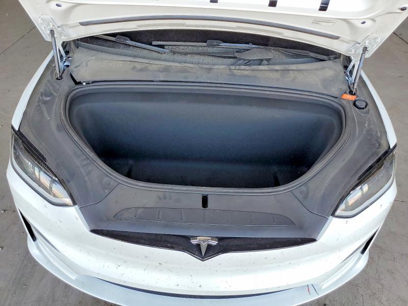 57268176 :رقم المزاد ، 7SAXCBE51PF385766 vin ، 2023 Tesla Model X مزاد بيع
