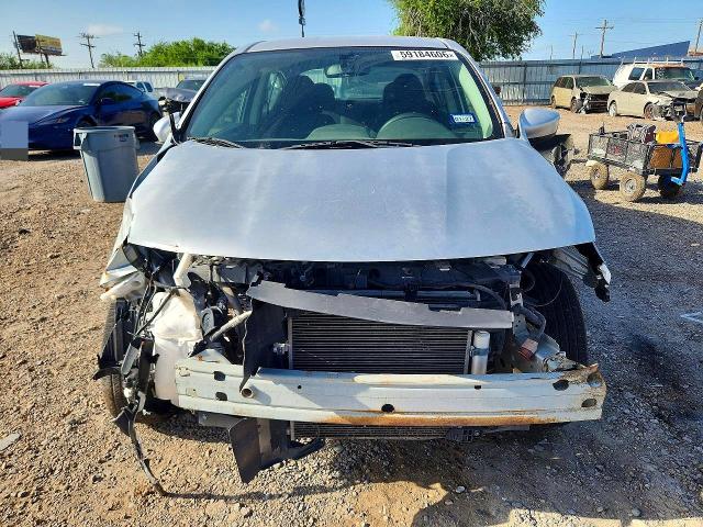 59184606 :رقم المزاد ، 3N1CN7APXKL820596 vin ، 2019 Nissan Versa مزاد بيع