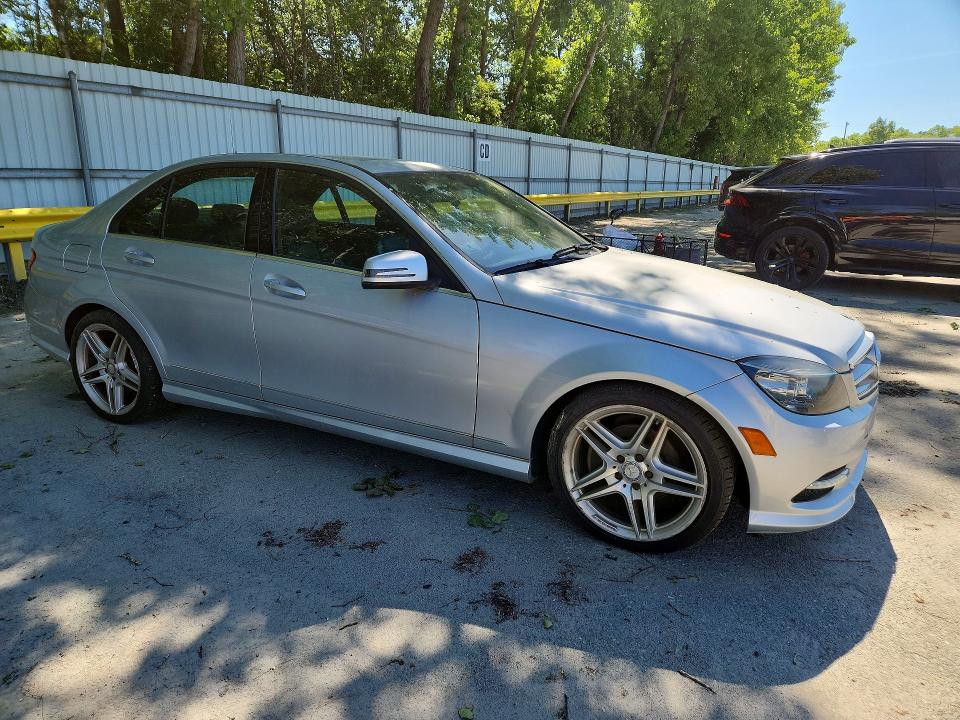 2011 Mercedes-benz C მანქანა იყიდება აუქციონზე, vin: WDDGF8BB9BR148615, აუქციონის ნომერი: 55877366