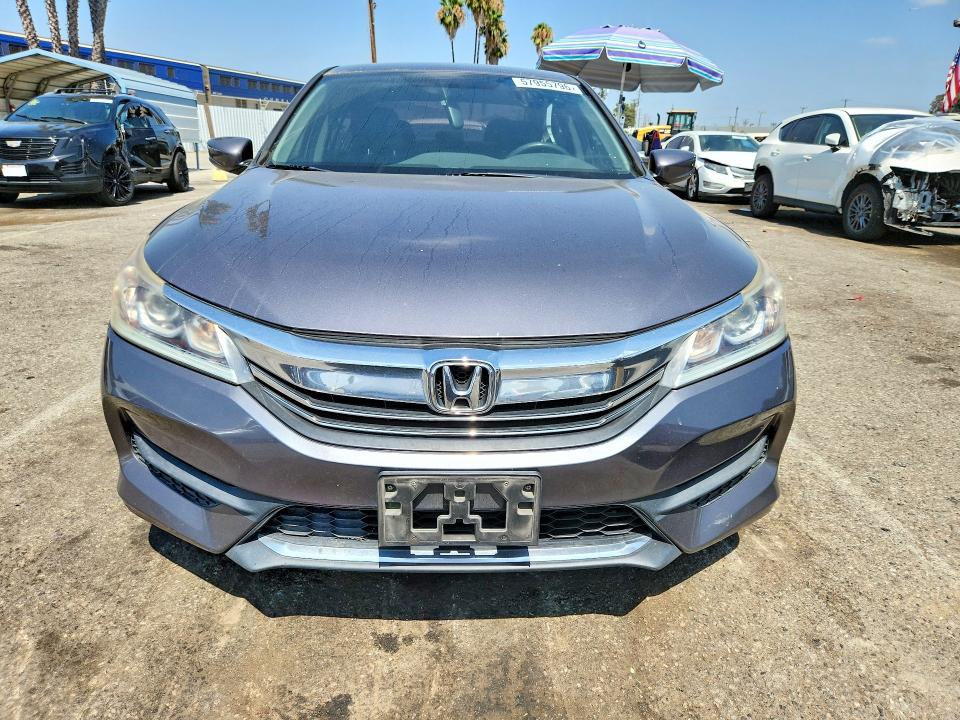 Продаж на аукціоні авто 2017 Honda Accord, vin: 1HGCR2F37HA165423, номер лоту: 57955796
