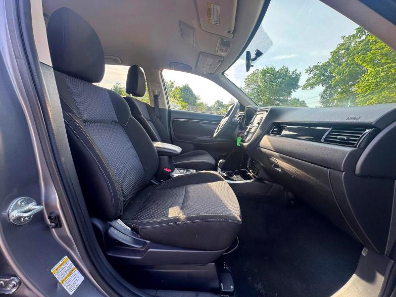 Продаж на аукціоні авто 2019 Mitsubishi Outlander, vin: JA4AZ3A38KZ051405, номер лоту: 57205116