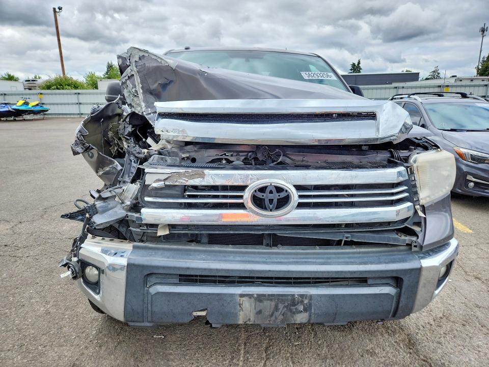 Продажа на аукционе авто 2017 Toyota Tundra, vin: 5TFRY5F18HX217070, номер лота: 56293256
