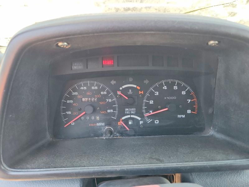 1991 Geo Tracker მანქანა იყიდება აუქციონზე, vin: 2CNBJ18U8M6926223, აუქციონის ნომერი: 57887086