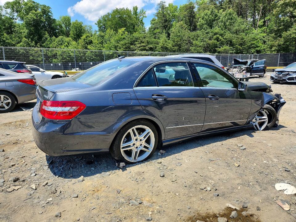 57633136 :رقم المزاد ، WDDHF8JB9DA710617 vin ، 2013 Mercedes-benz E مزاد بيع