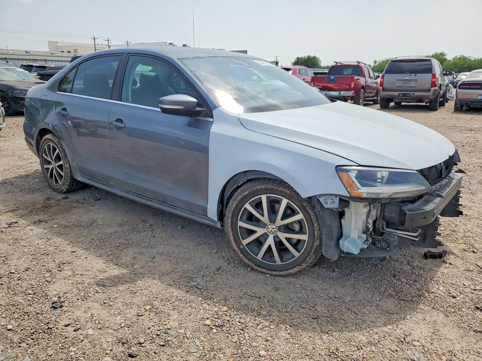 57755336 :رقم المزاد ، 3VWDB7AJ8HM313816 vin ، 2017 Volkswagen Jetta مزاد بيع