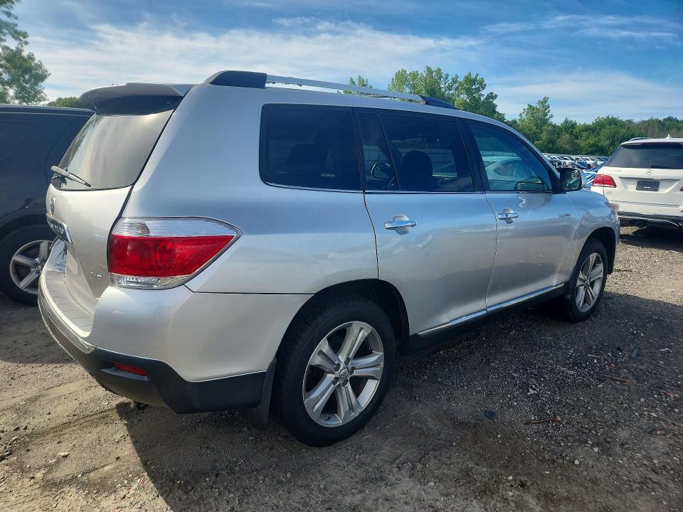 2012 Toyota Highlander მანქანა იყიდება აუქციონზე, vin: 5TDDK3EH4CS137407, აუქციონის ნომერი: 58317806