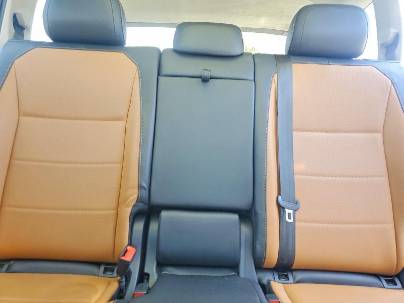 57746126 :رقم المزاد ، 3VV2B7AX8JM131331 vin ، 2018 Volkswagen Tiguan مزاد بيع