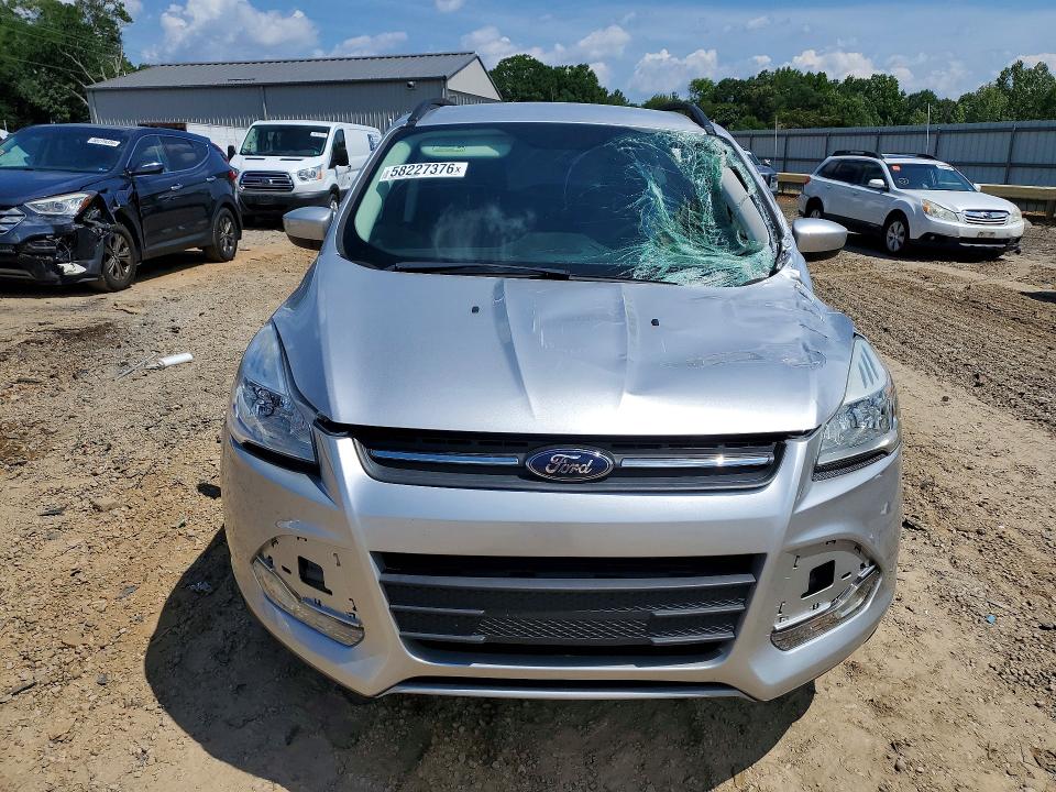 2016 Ford Escape მანქანა იყიდება აუქციონზე, vin: 1FMCU9GX7GUB92427, აუქციონის ნომერი: 58227376