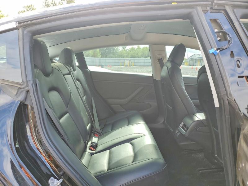 Продажа на аукционе авто 2018 Tesla Model 3, vin: 5YJ3E1EA1JF172532, номер лота: 58547426