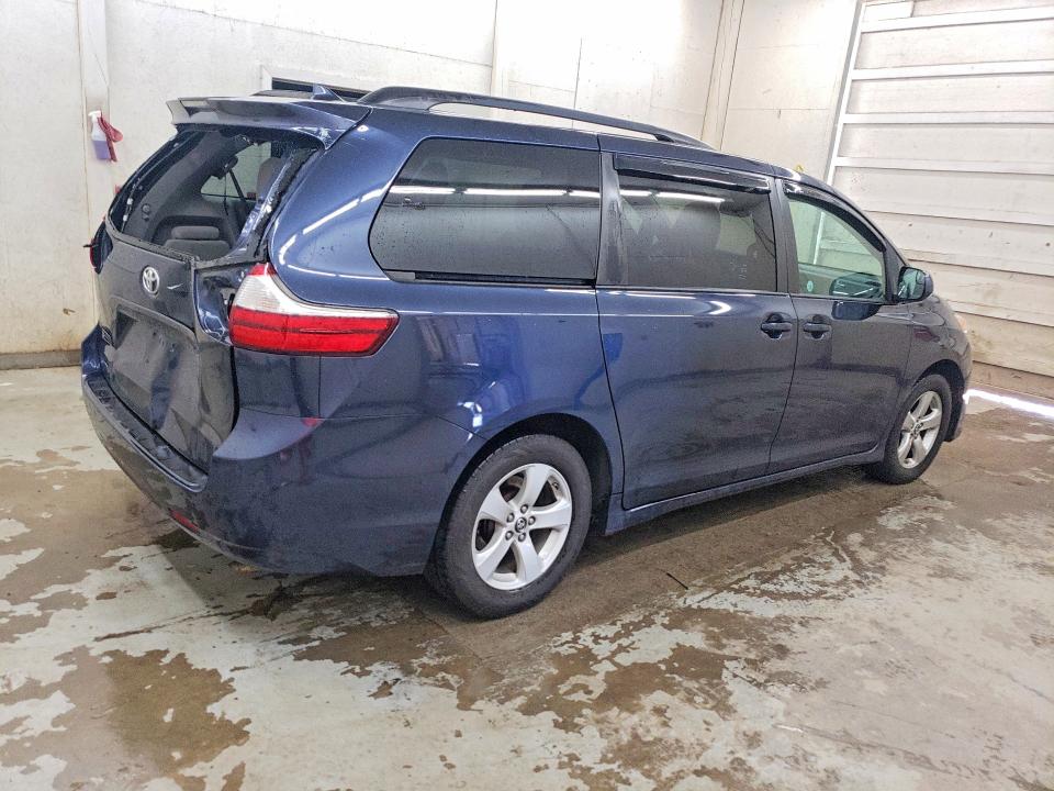 Продаж на аукціоні авто 2018 Toyota Sienna, vin: 5TDKZ3DC6JS960068, номер лоту: 56405896