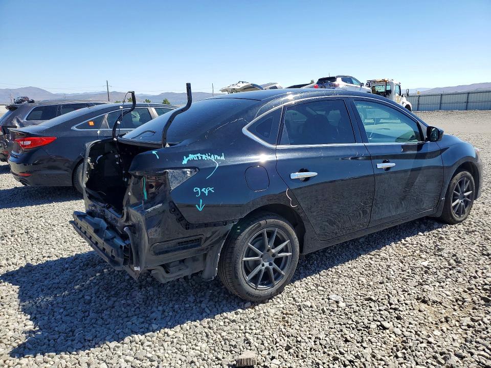 57631516 :رقم المزاد ، 3N1AB7AP1HY227074 vin ، 2017 Nissan Sentra مزاد بيع