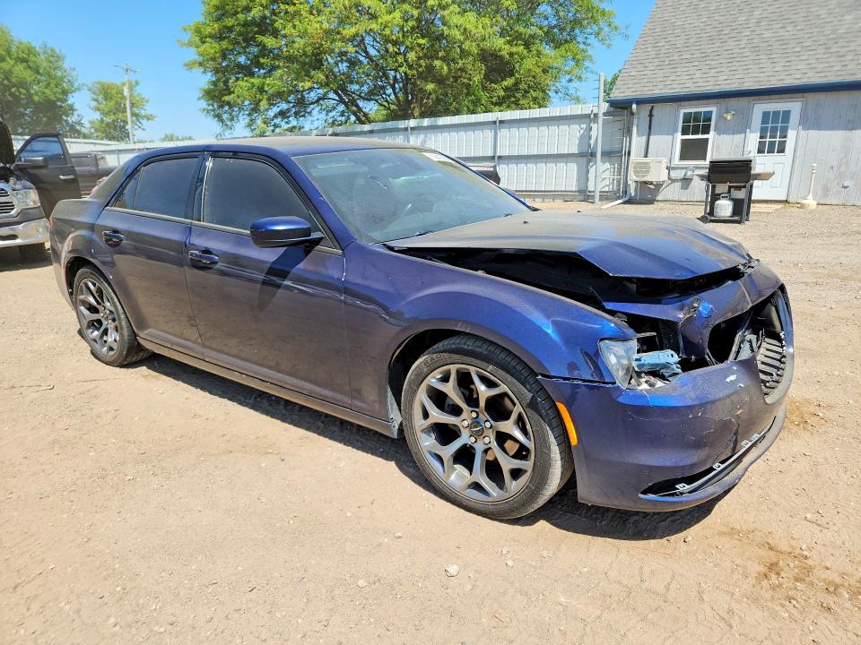 55940266 :رقم المزاد ، 2C3CCABG0FH814209 vin ، 2015 Chrysler 300 مزاد بيع