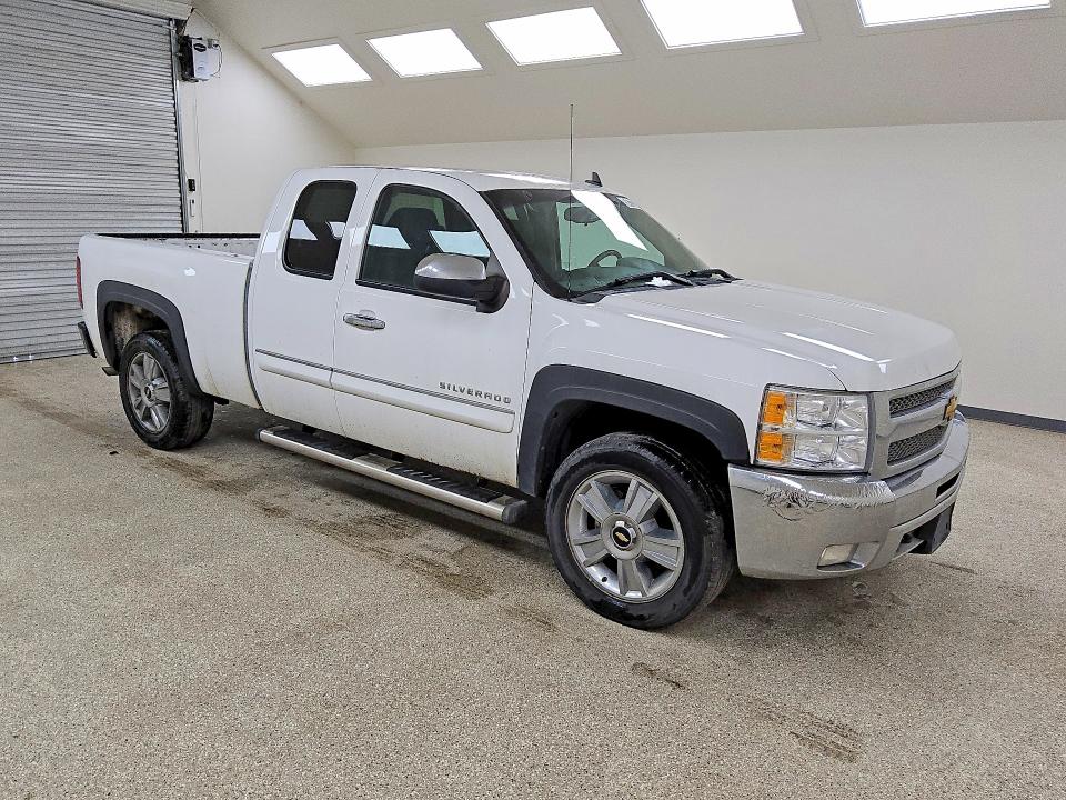 Продажа на аукционе авто 2013 Chevrolet Silverado, vin: 1GCRKSE70DZ389856, номер лота: 54723246