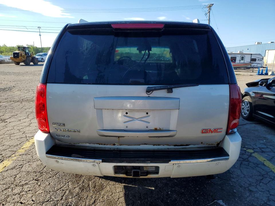 2011 Cadillac Escalade მანქანა იყიდება აუქციონზე, vin: 1GYS4KEF2BR122521, აუქციონის ნომერი: 53747576