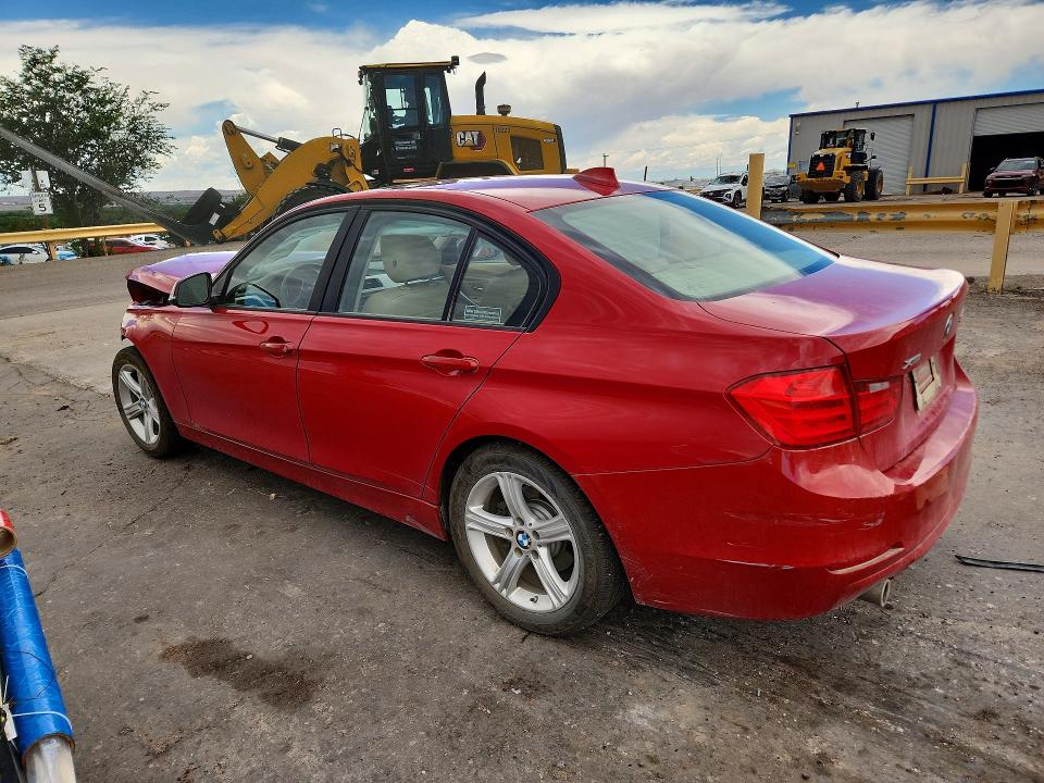 58461356 :رقم المزاد ، WBA3C3G50ENS71235 vin ، 2014 Bmw 320 مزاد بيع