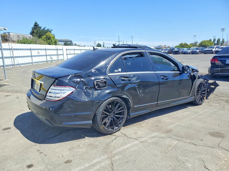 2012 Merc C250 მანქანა იყიდება აუქციონზე, vin: WDDGF4HB2CR207313, აუქციონის ნომერი: 58309956