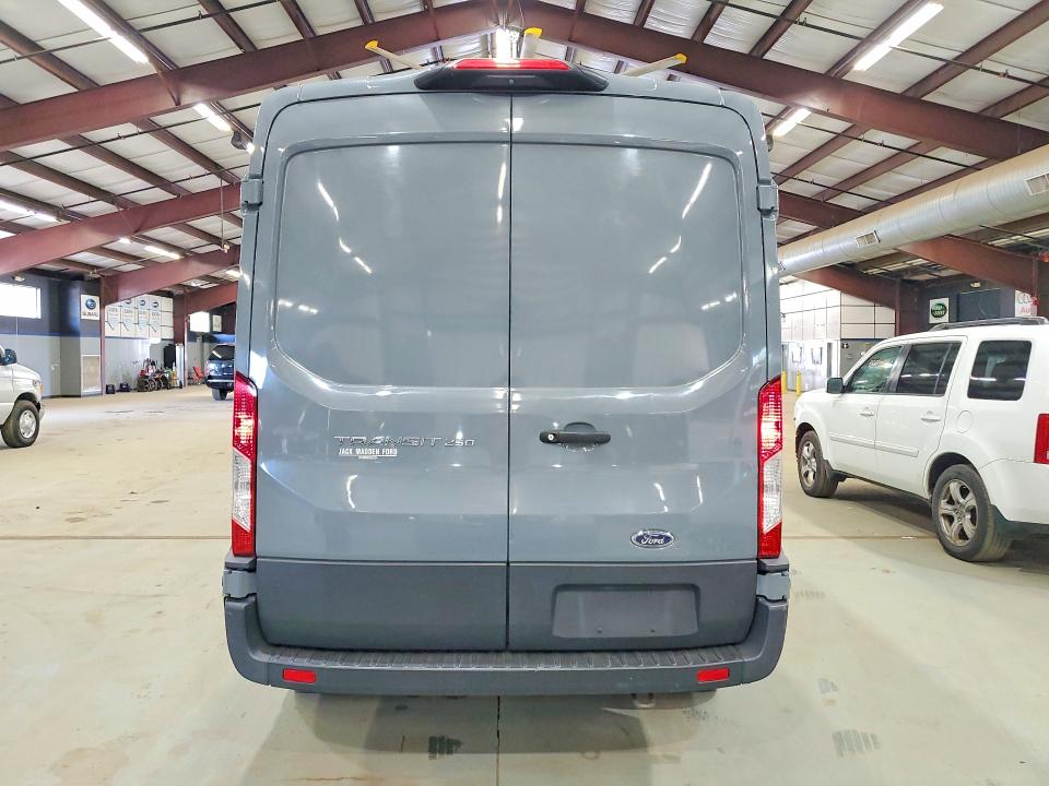 56871996 :رقم المزاد ، 1FTBR1C84MKA48438 vin ، 2021 Ford Transit مزاد بيع