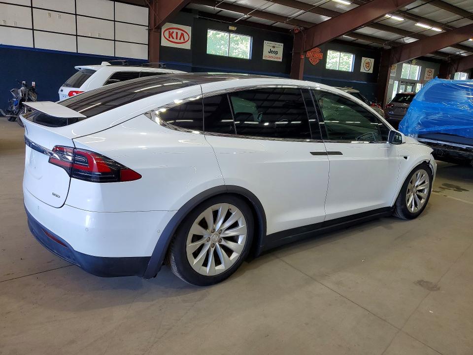 Продажа на аукционе авто 2016 Tesla Model X, vin: 5YJXCBE2XGF027827, номер лота: 56843366